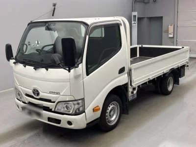 Toyota DYNA  с аукциона в Японии