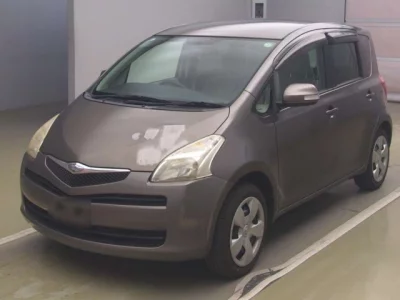 Toyota RACTIS  с аукциона в Японии