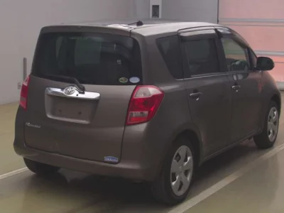 Toyota RACTIS  с аукциона в Японии