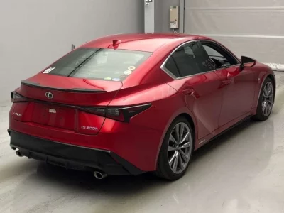 Lexus IS