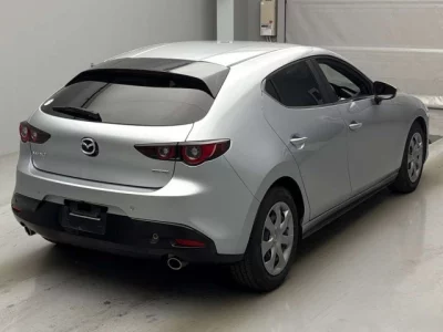 Mazda MAZDA3  с аукциона в Японии