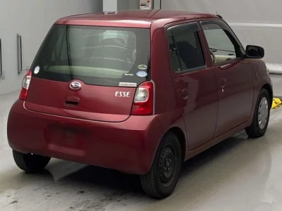 Daihatsu Esse