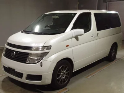 Nissan ELGRAND  с аукциона в Японии