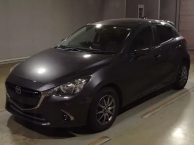 Mazda DEMIO  с аукциона в Японии