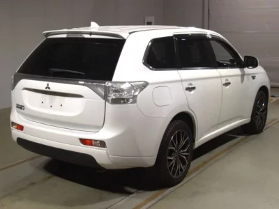 Mitsubishi OUTLANDER PHEV