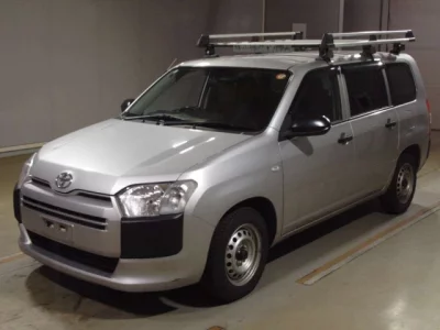 Toyota PROBOX  с аукциона в Японии