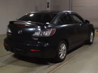 Mazda AXELA  с аукциона в Японии