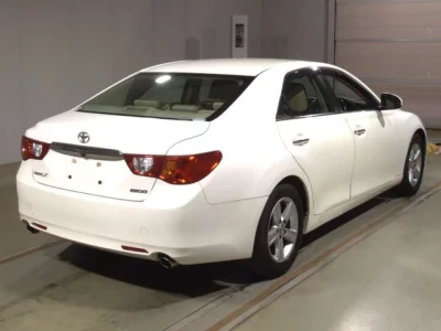Toyota MARK X  с аукциона в Японии