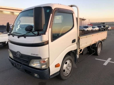 Toyota DYNA  с аукциона в Японии