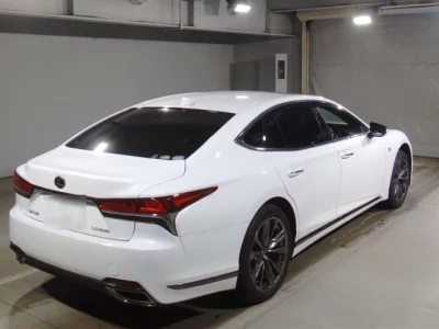 Lexus LS  с аукциона в Японии