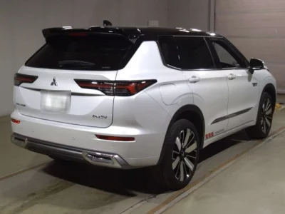 Mitsubishi OUTLANDER PHEV
