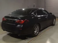 Nissan FUGA лот № 2125 оценка 4  с аукциона в Японии 1