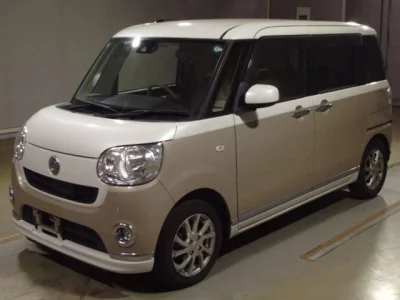 Daihatsu MOVE CANBUS  с аукциона в Японии