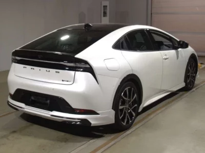 Toyota PRIUS PHV  с аукциона в Японии