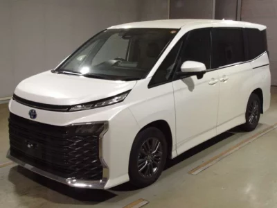 Toyota VOXY  с аукциона в Японии