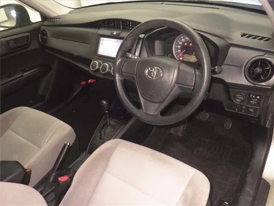 Toyota COROLLA AXIO  с аукциона в Японии