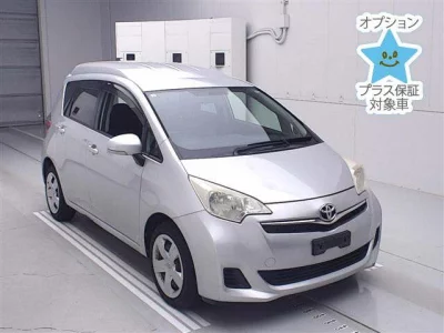 Toyota RACTIS  с аукциона в Японии