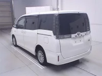 Toyota VOXY лот № 70010 оценка R  с аукциона в Японии 1
