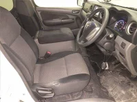 Nissan CARAVAN VAN лот № 2213 оценка 3.5  с аукциона в Японии 4