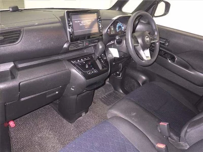 Nissan ROOX  с аукциона в Японии