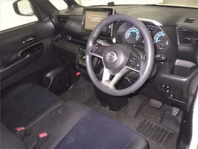 Nissan ROOX  с аукциона в Японии