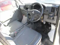 Mitsubishi MINICAB VAN лот № 90214 оценка 3.5  с аукциона в Японии 2