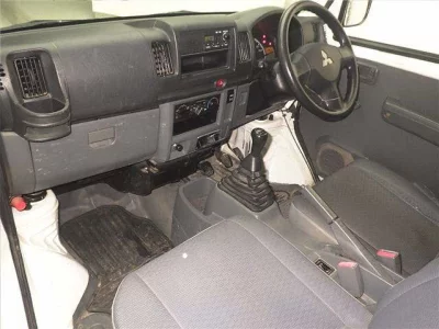 Mitsubishi MINICAB VAN