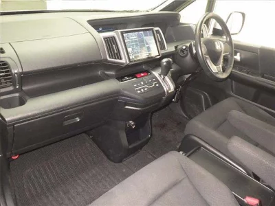 Honda STEP WAGON  с аукциона в Японии