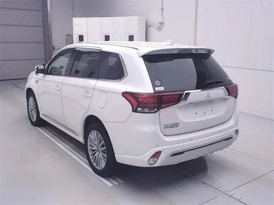 Mitsubishi OUTLANDER PHEV