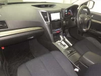 Subaru LEGACY OUTBACK лот № 70147 оценка 3.5  с аукциона в Японии 3