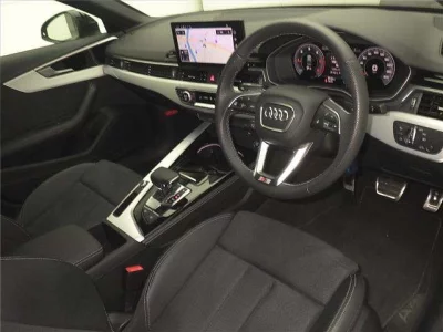 Audi A4  с аукциона в Японии