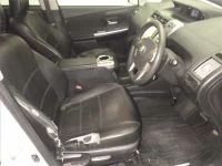 Toyota PRIUS ALPHA лот № 70421 оценка 3.5  с аукциона в Японии 4