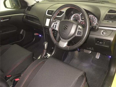 Suzuki SWIFT  с аукциона в Японии