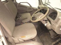 Toyota DYNA лот № 70402 оценка 3.5  с аукциона в Японии 4