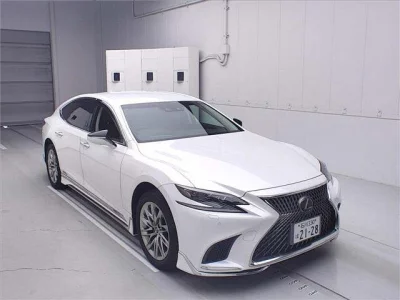 Lexus LS  с аукциона в Японии
