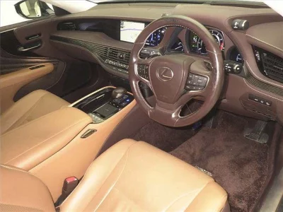 Lexus LS  с аукциона в Японии