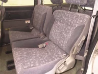 Nissan SERENA лот № 70427 оценка 3.5  с аукциона в Японии 6