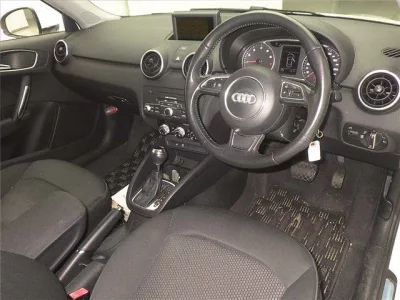 Audi A1  с аукциона в Японии