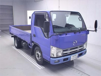 Mazda TITAN  с аукциона в Японии