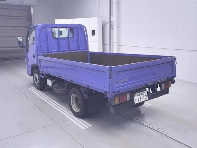 Mazda TITAN  с аукциона в Японии