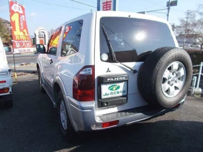 Mitsubishi PAJERO
