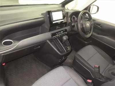 Toyota NOAH  с аукциона в Японии