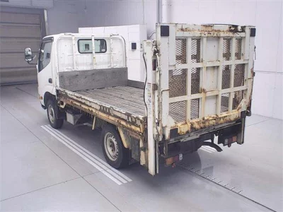 Toyota DYNA  с аукциона в Японии