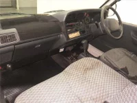 Toyota HIACE VAN лот № 60485 оценка 3.5  с аукциона в Японии 3