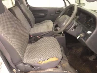 Toyota HIACE VAN лот № 60485 оценка 3.5  с аукциона в Японии 4