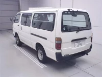 Toyota HIACE VAN лот № 60485 оценка 3.5  с аукциона в Японии 1