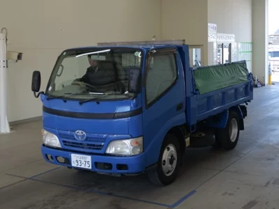 Toyota DYNA  с аукциона в Японии