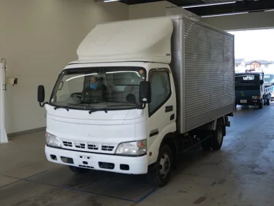 Toyota DYNA  с аукциона в Японии