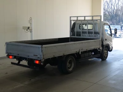 Toyota DYNA  с аукциона в Японии