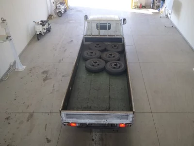 Toyota DYNA  с аукциона в Японии